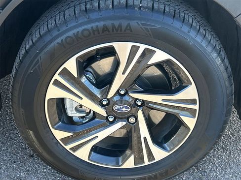 Certified 2025 Subaru Crosstrek 2.0i Premium image 6