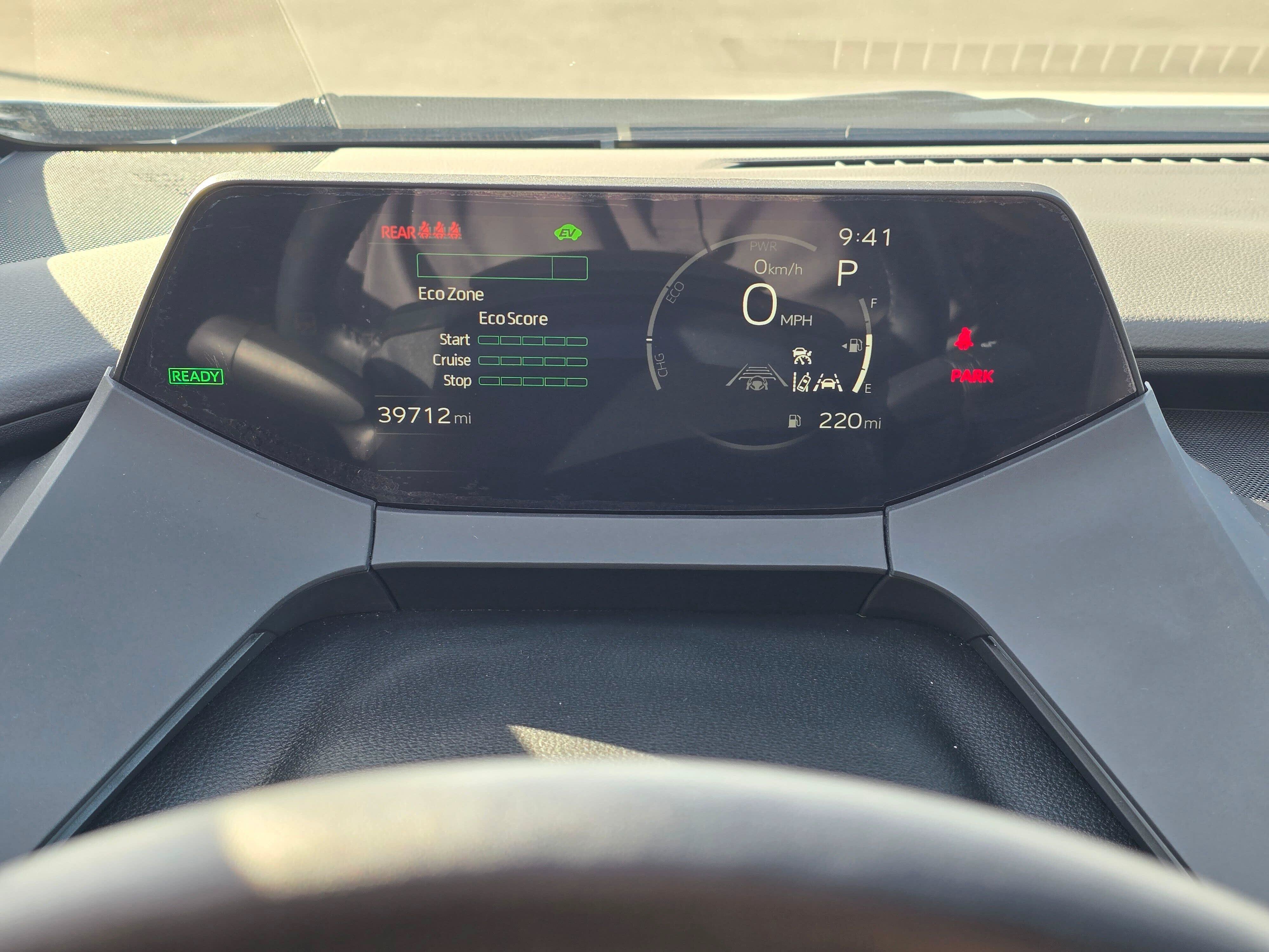 Certified 2025 Toyota Prius XLE FWD image 23