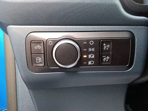 New 2025 Ford Maverick XL image 17