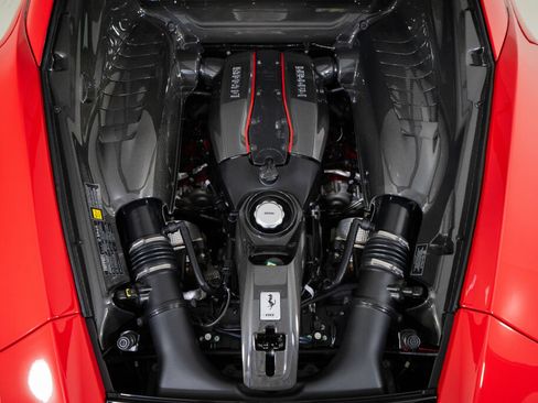 Used 2019 Ferrari 488 Pista Coupe RWD image 36