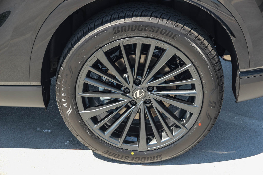 New 2026 Lexus RX 450h AWD w/ Convenience Package image 11