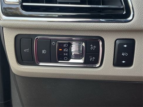 Used 2022 Lincoln Navigator Reserve image 25