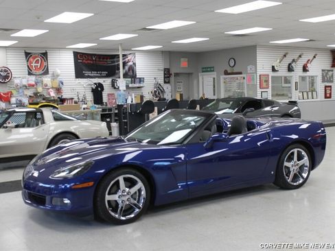 Used 2006 Chevrolet Corvette Convertible image 2