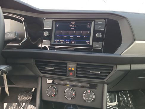 Used 2024 Volkswagen Jetta S image 24