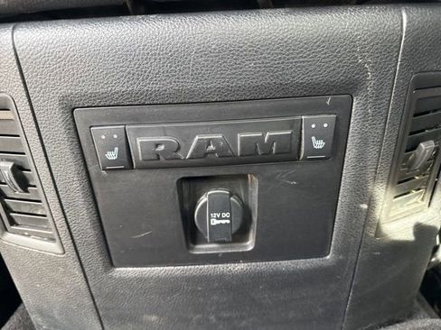 Used 2014 RAM 1500 Laramie w/ Convenience Group image 17