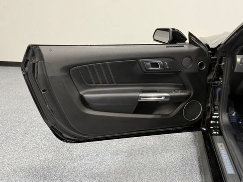 Used 2022 Ford Mustang GT Premium w/ Black Accent Package RWD image 13
