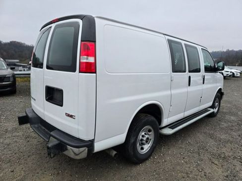 Used 2025 GMC Savana 2500 w/ Driver Convenience Package RWD image 5