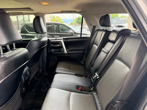 Used 2018 Toyota 4Runner SR5 Premium AWD/4WD image 17