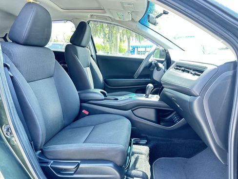 Used 2017 Honda HR-V EX image 17