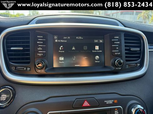 Used 2020 Kia Sorento EX FWD image 31