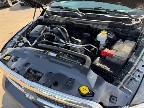 Used 2018 RAM 1500 Classic SLT AWD/4WD image 21