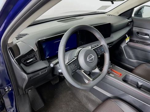 New 2026 Nissan Kicks SR AWD/4WD image 8