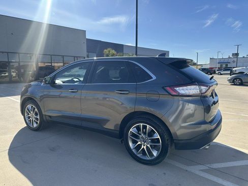 Used 2018 Ford Edge Titanium w/ Equipment Group 301A image 9