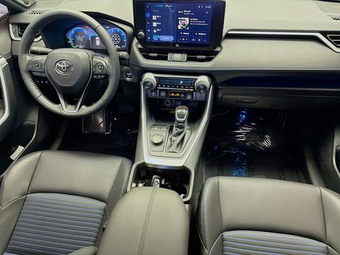 Used 2023 Toyota RAV4 XSE AWD/4WD image 12