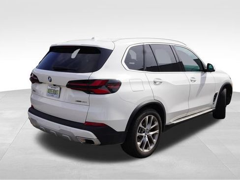 Used 2026 BMW X5 xDrive40i AWD/4WD image 3