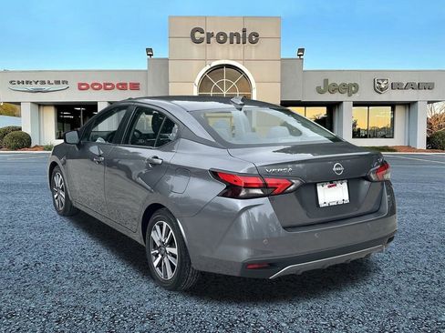 Used 2023 Nissan Versa SV image 5