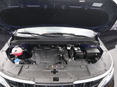 Used 2023 Kia Carnival LX image 20