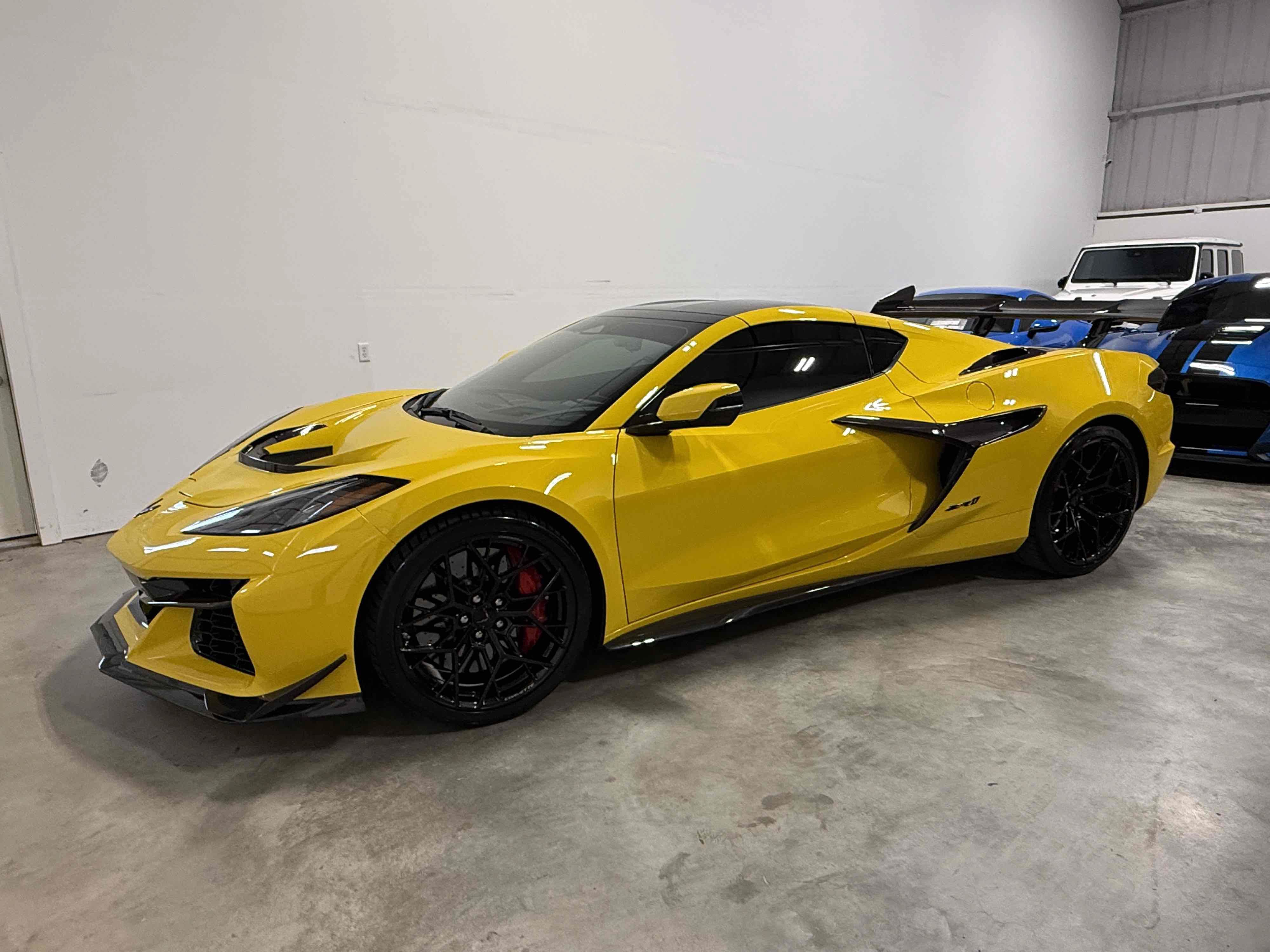Used 2026 Chevrolet Corvette ZR1 w/ ZR1 Carbon Fiber Aero Package RWD image 42