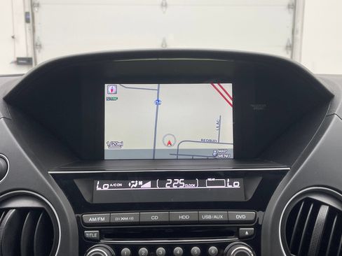 Used 2015 Honda Pilot Touring image 29
