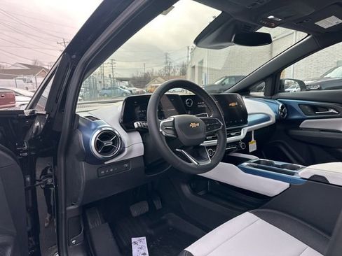New 2026 Chevrolet Equinox EV LT AWD/4WD image 12