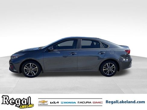 Used 2022 Kia Forte LXS image 6
