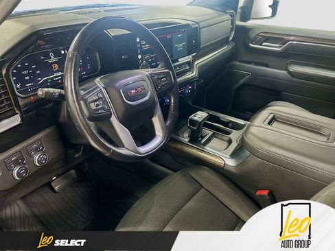 Used 2022 GMC Sierra 1500 Elevation w/ LPO, Elevation Black Package image 9