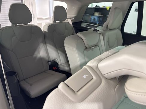 Used 2020 Volvo XC90 T5 Momentum w/ Protection Package AWD/4WD image 26