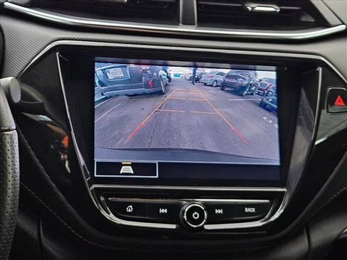 Used 2023 Chevrolet TrailBlazer RS w/ Sun and Liftgate Package FWD image 13