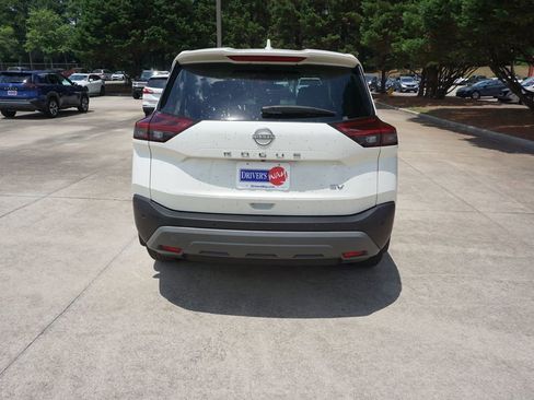Used 2023 Nissan Rogue SV FWD image 18