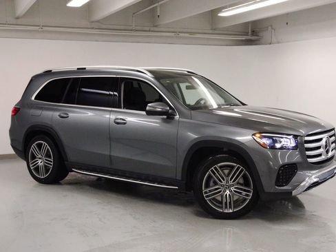 New 2026 Mercedes-Benz GLS 450 4MATIC image 4