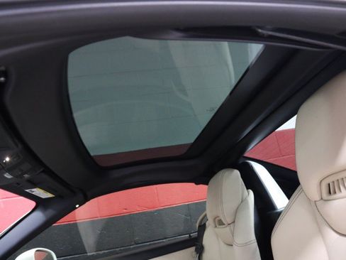 Used 2014 Mercedes-Benz SLK 250 image 34