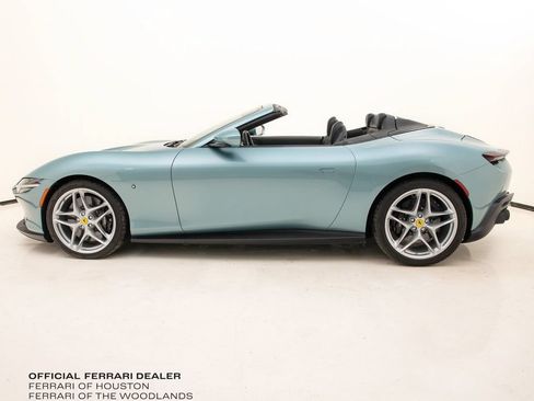 Used 2025 Ferrari Roma Spider RWD image 8