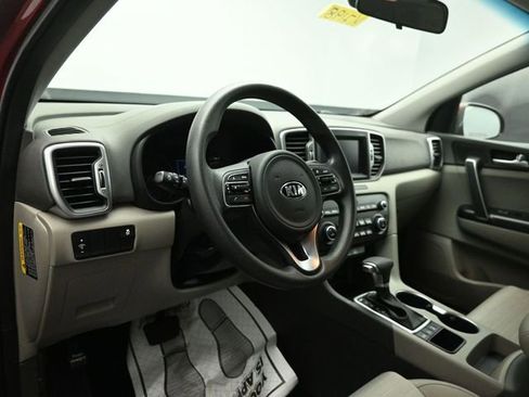 Used 2017 Kia Sportage LX w/ LX Popular Package image 11
