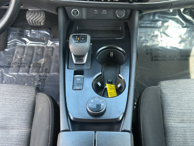Used 2023 Nissan Rogue SV AWD/4WD image 18
