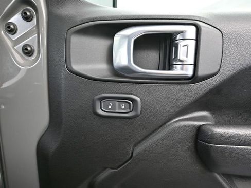 Used 2022 Jeep Gladiator Mojave w/ Auxiliary Switch Group AWD/4WD image 45