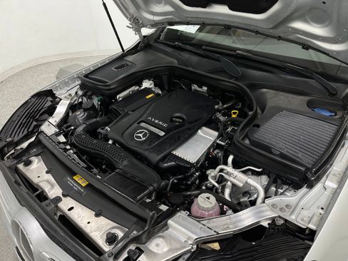 Used 2019 Mercedes-Benz GLC 350e 4MATIC image 28