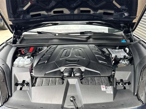 Used 2025 Porsche Cayenne S image 27