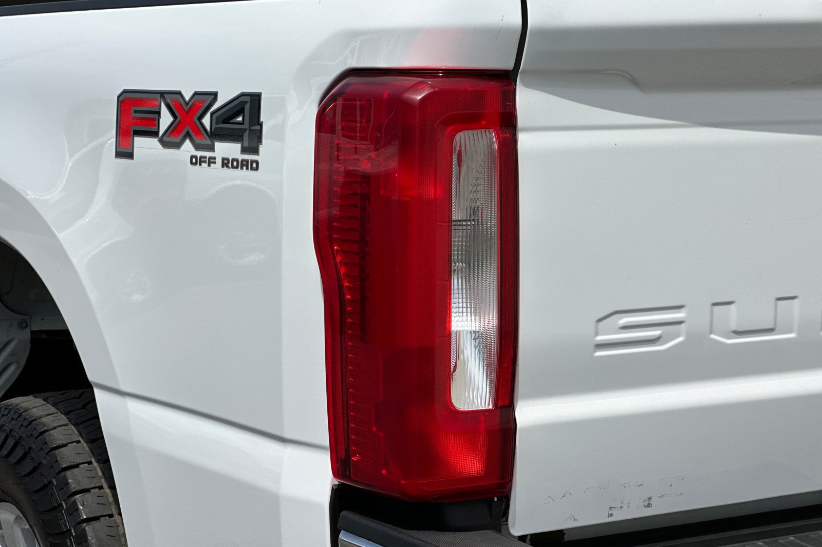 Used 2024 Ford F250 XLT w/ FX4 Off-Road Package AWD/4WD image 35