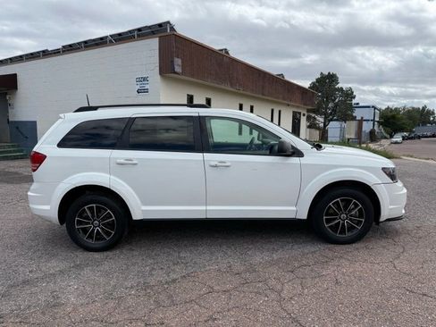 Used 2018 Dodge Journey SE w/ Blacktop Package image 8