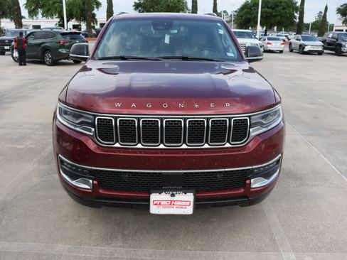 Used 2023 Jeep Wagoneer 2WD w/ Premium Group I image 3