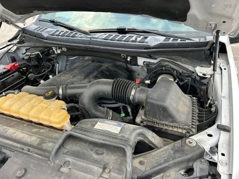 Used 2015 Ford F150 Lariat image 35