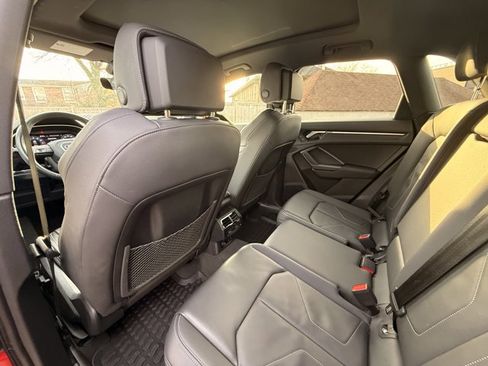 Used 2024 Audi Q3 2.0T Premium Plus image 11