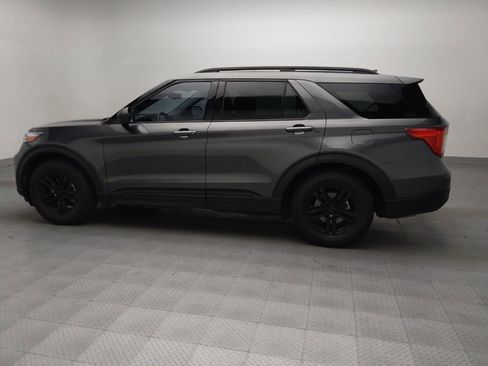 Used 2020 Ford Explorer XLT image 3