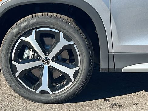 New 2026 Volkswagen Tiguan SE AWD/4WD image 9