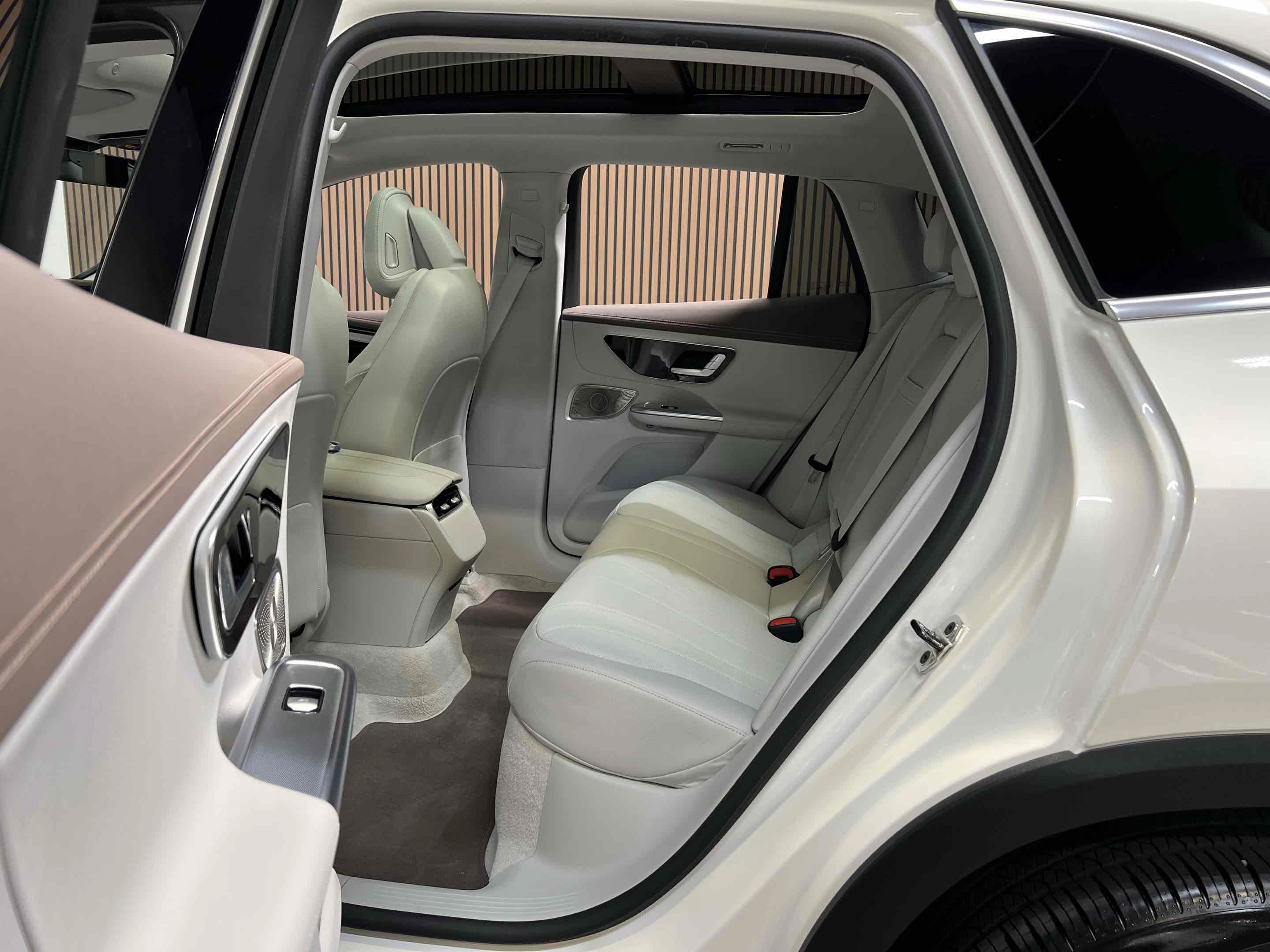 Used 2023 Mercedes-Benz EQE 350+ SUV w/ AMG Line Exterior Package image 5