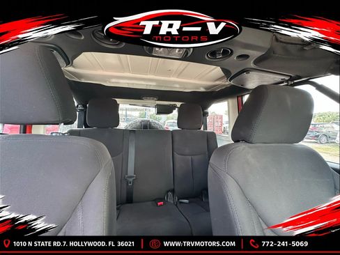 Used 2015 Jeep Wrangler Unlimited Sport w/ Connectivity Group AWD/4WD image 14