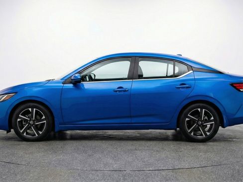Used 2025 Nissan Sentra SV image 5