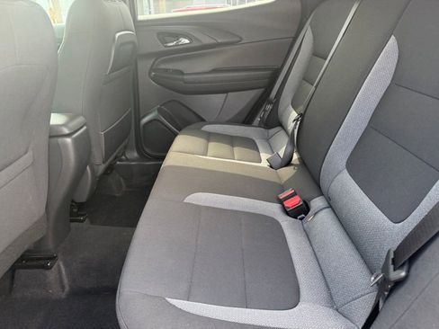 Used 2025 Chevrolet TrailBlazer LT AWD/4WD image 9