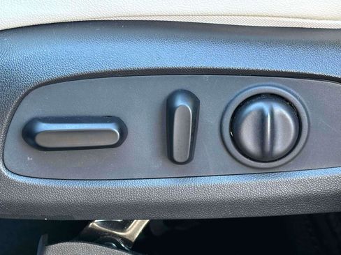 Used 2021 Buick Encore GX Select image 16