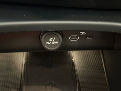 New 2026 Volvo XC40 B5 Ultra w/ Protection Package image 25